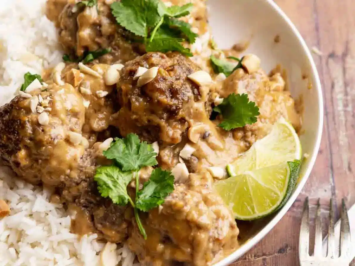 meatballs and rice with lime and cilantro