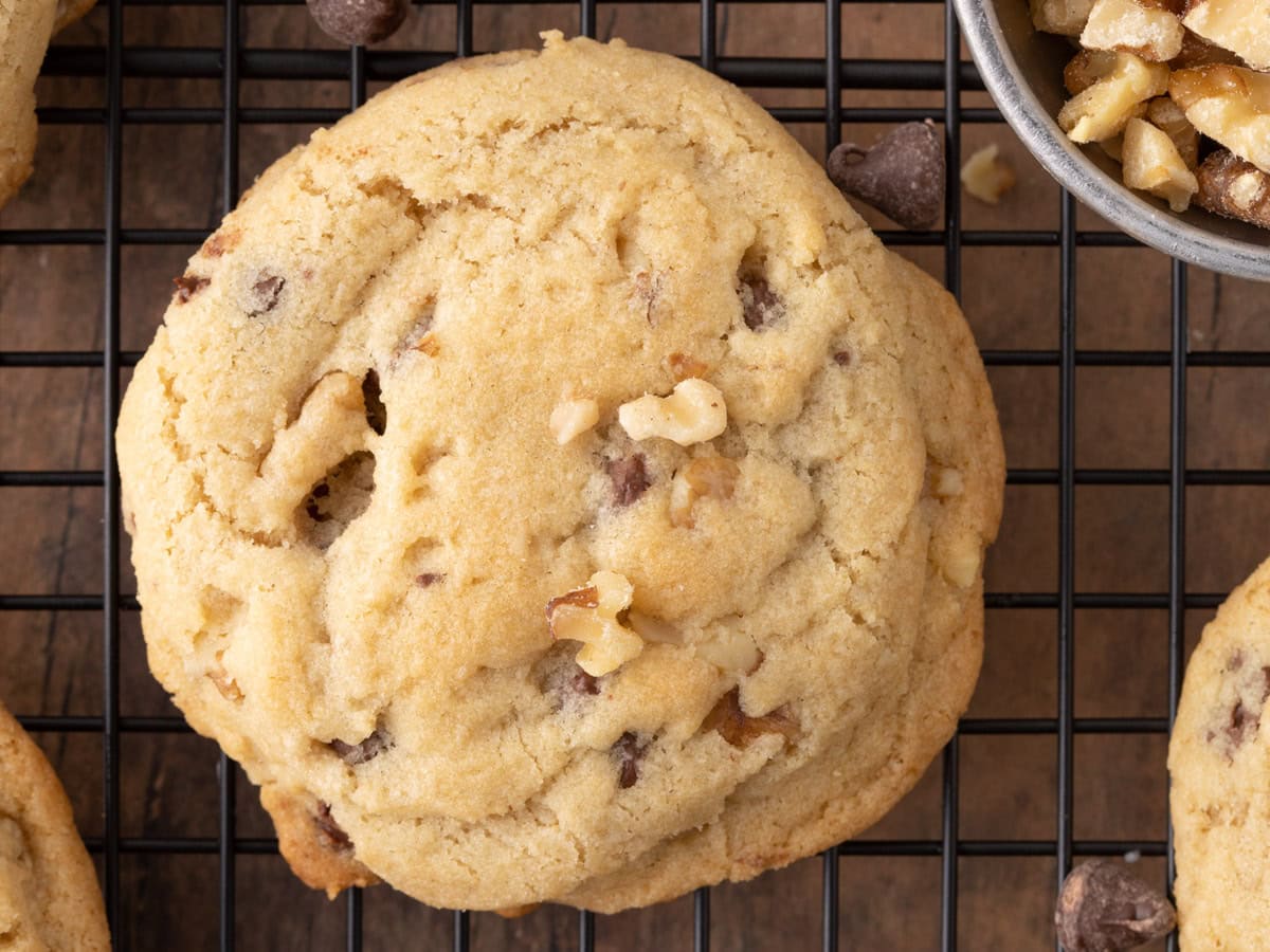 Cookie cooling on a baking rack.