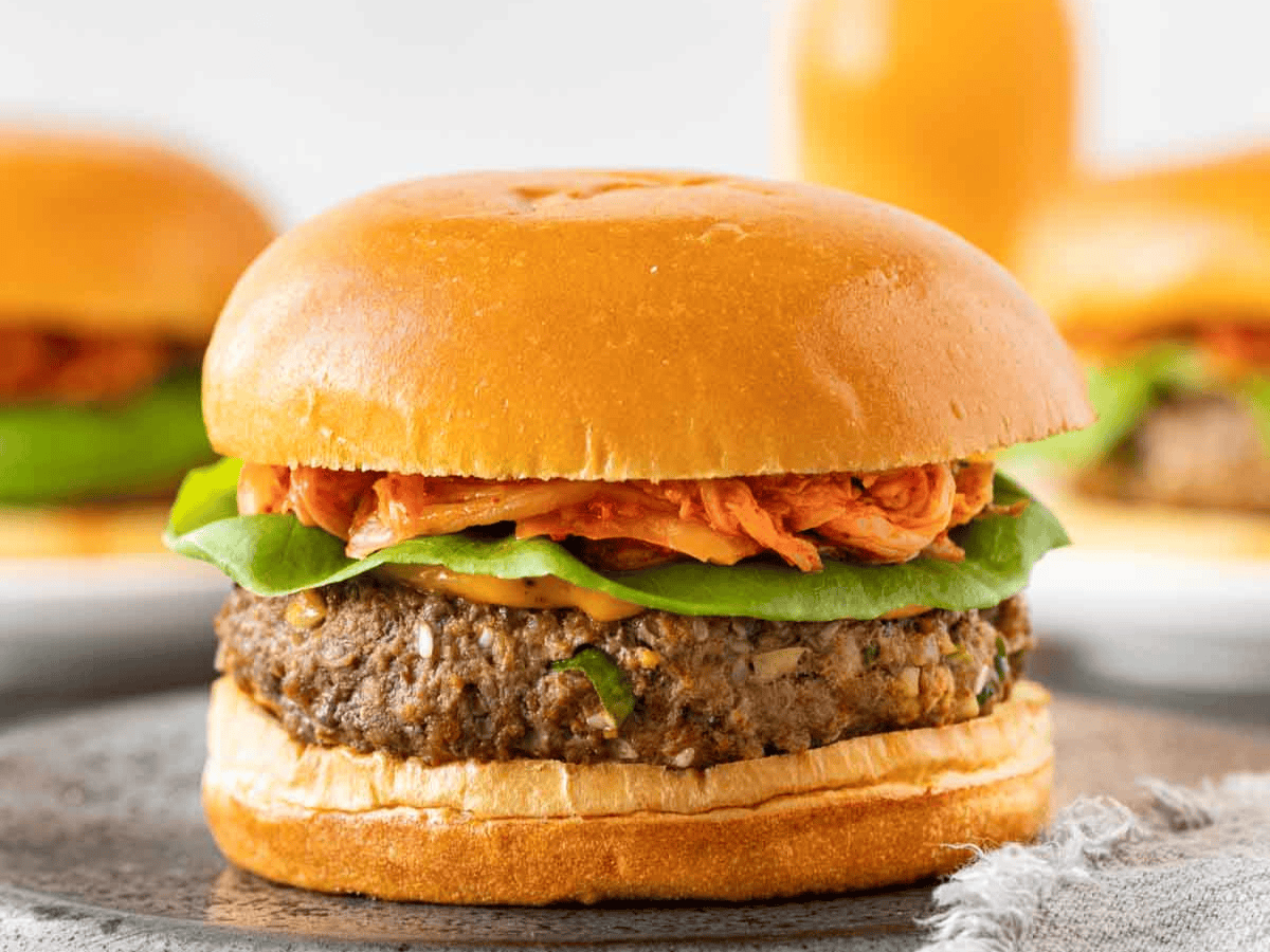 close up photo of burger 