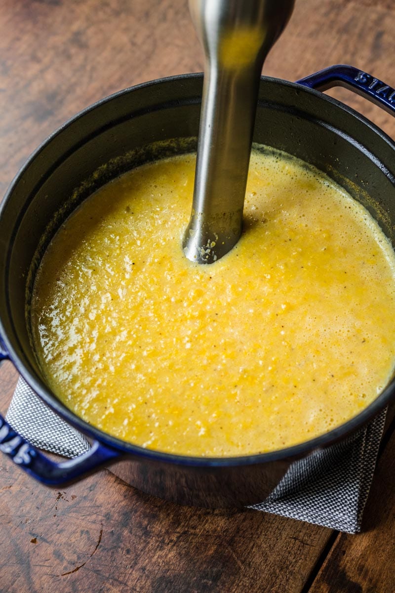 Sweet Corn Soup blending cooked soup in pot