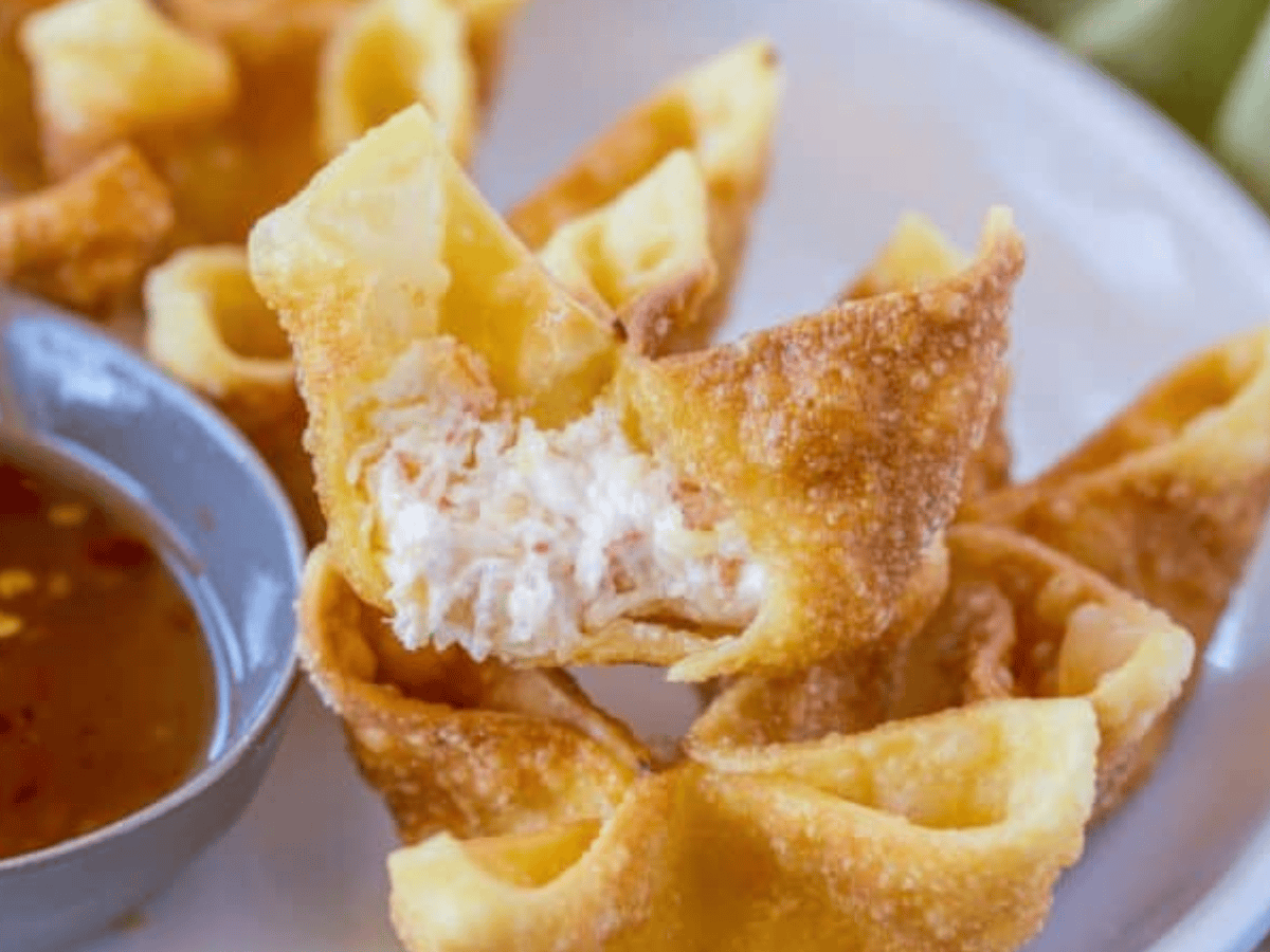 Close up of rangoon with filling