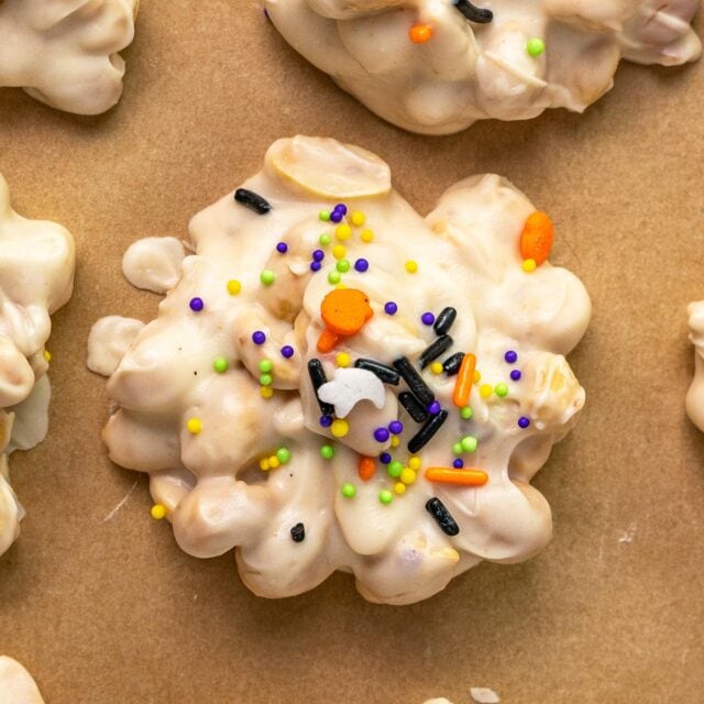 Slow Cooker White Chocolate Clusters up close