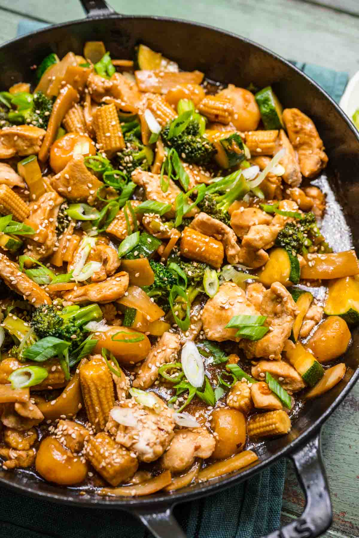 Chicken, veggies, and sauce mixed together.
