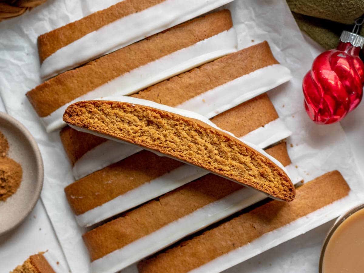 Gingerbread Biscotti: Starbucks Coffee Company