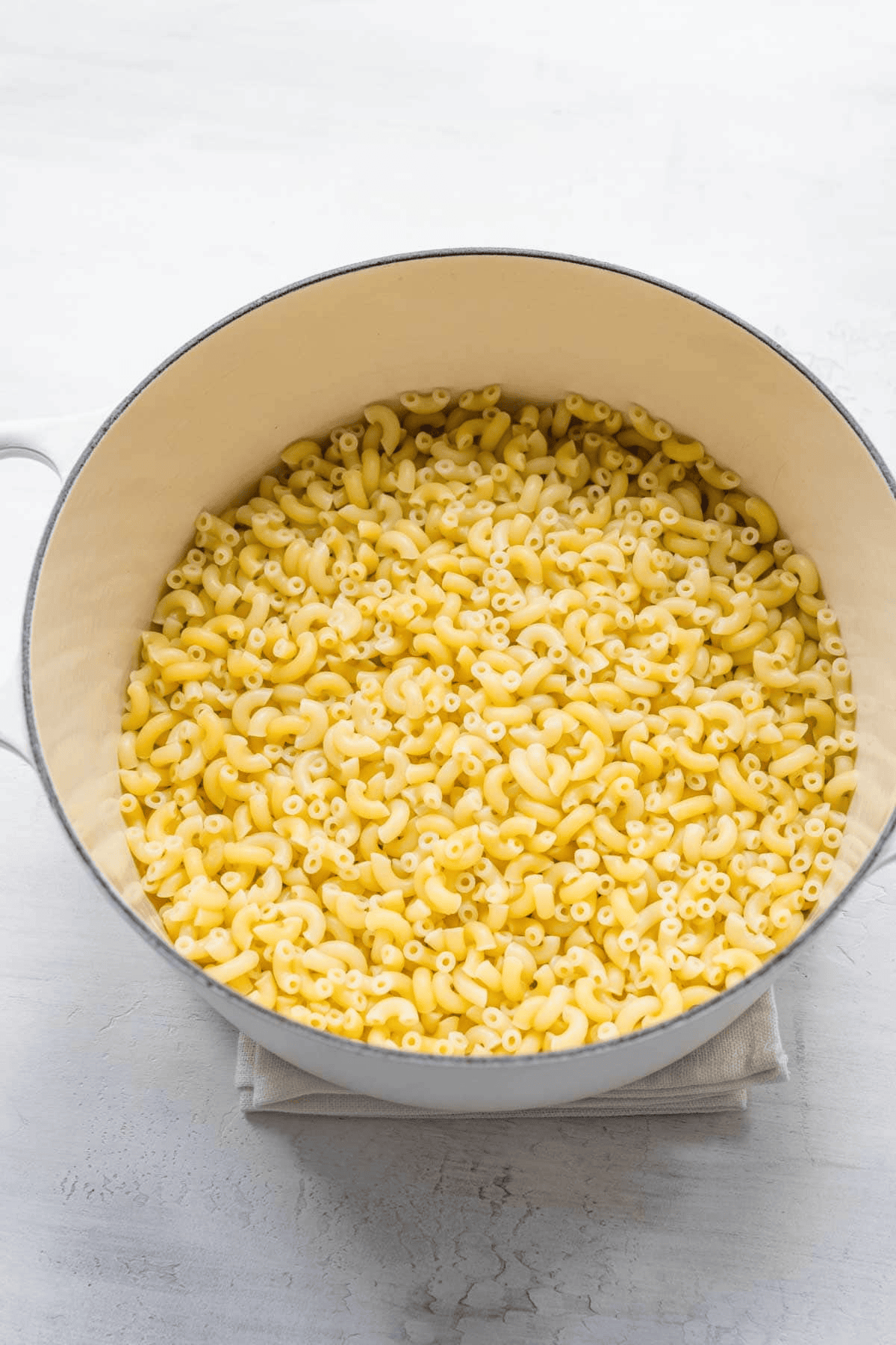 Cooked elbow pasta in a pot