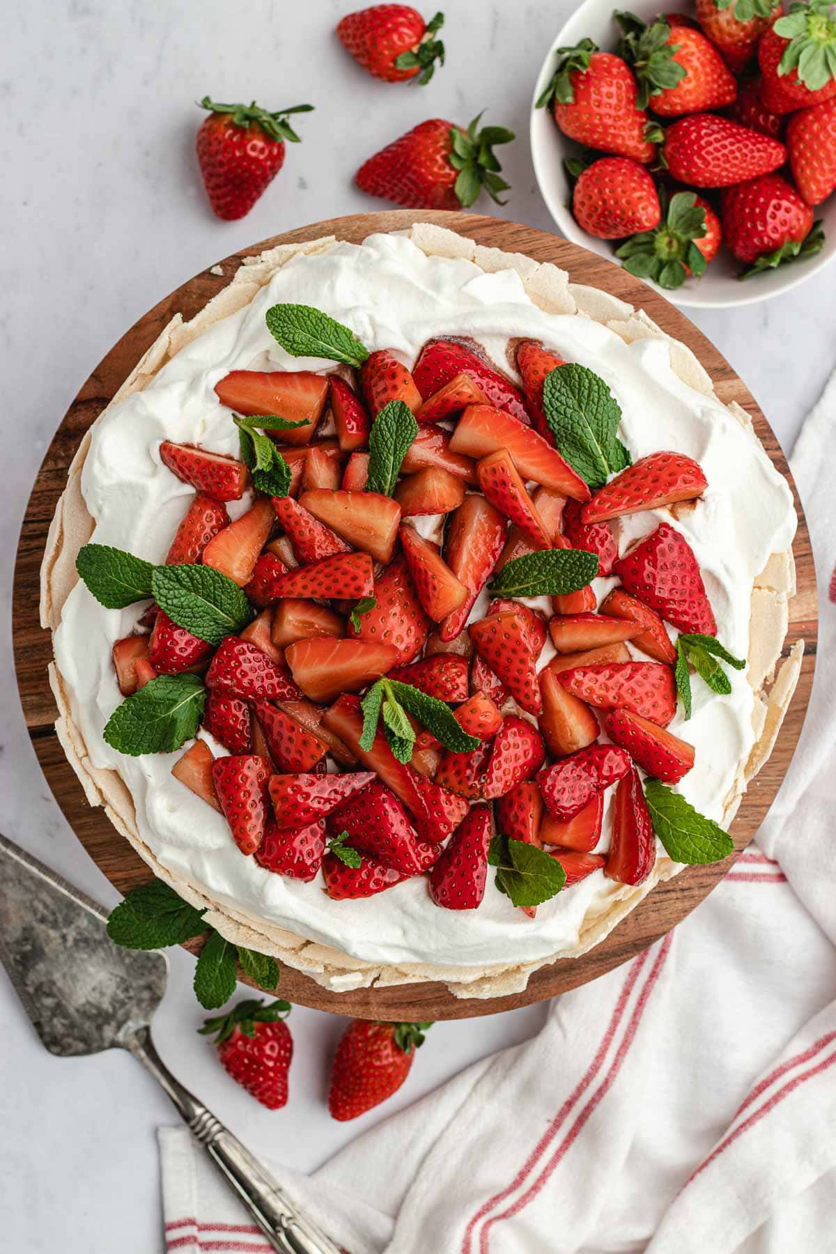 Strawberry Pavlova Recipe - Dinner, then Dessert