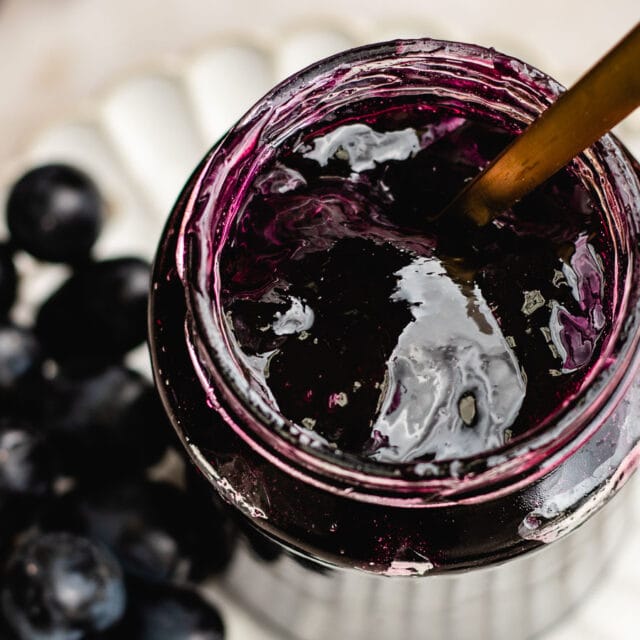 Grape Jelly in glass jar 4x3