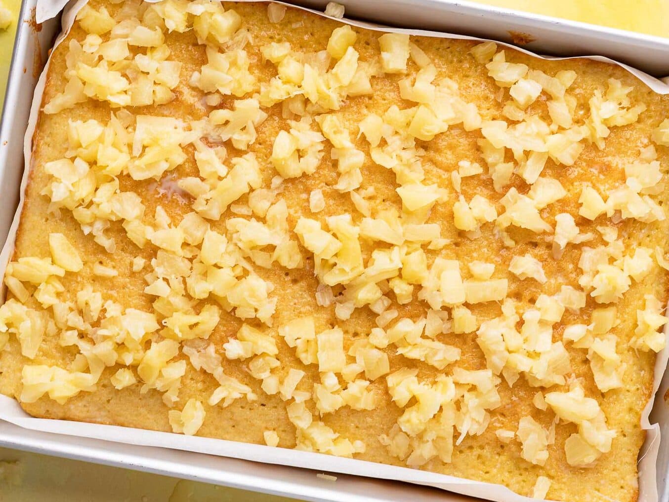 pineapple on cake 