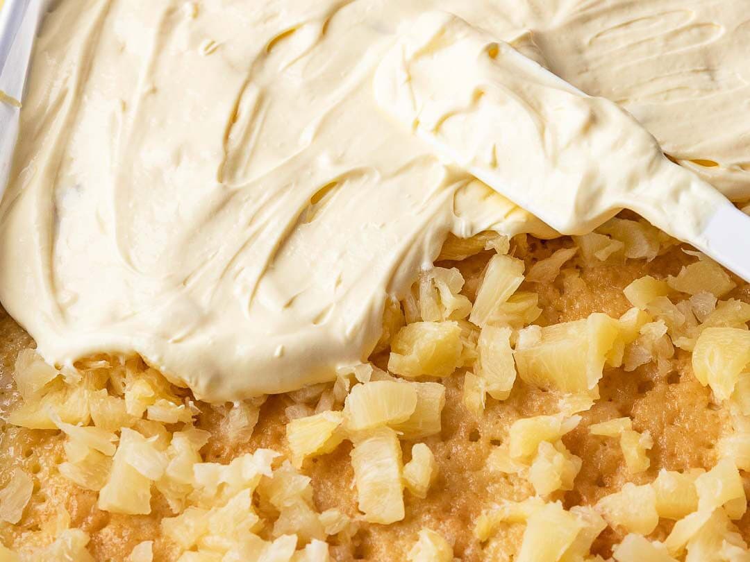 topping pineapple layer 