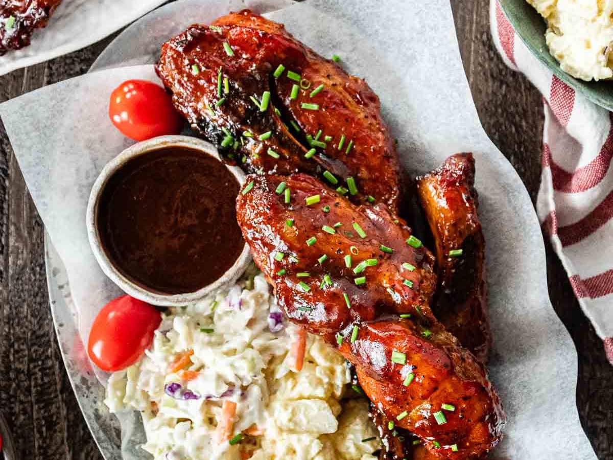 Ribs in basket
