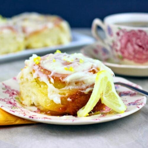Glazed lemon curd sticky roll