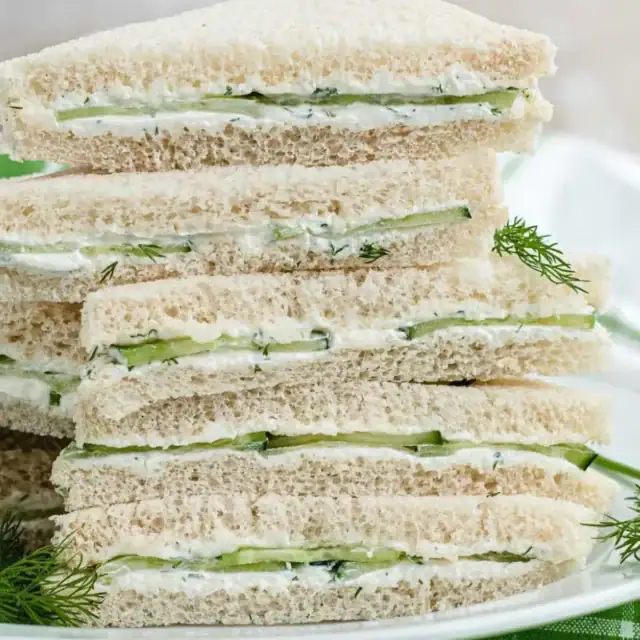 sandwich triangles stacked