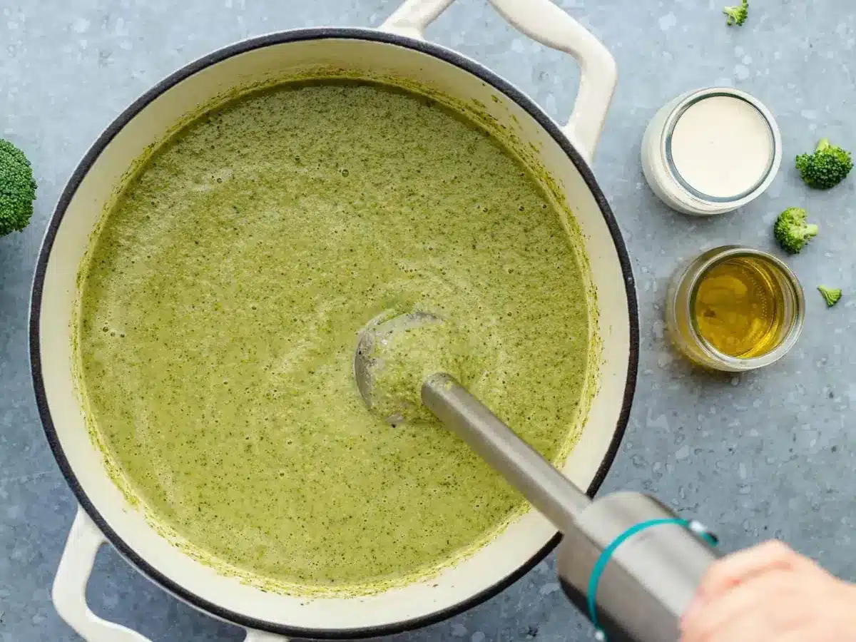 finishing the soup by blending it up 