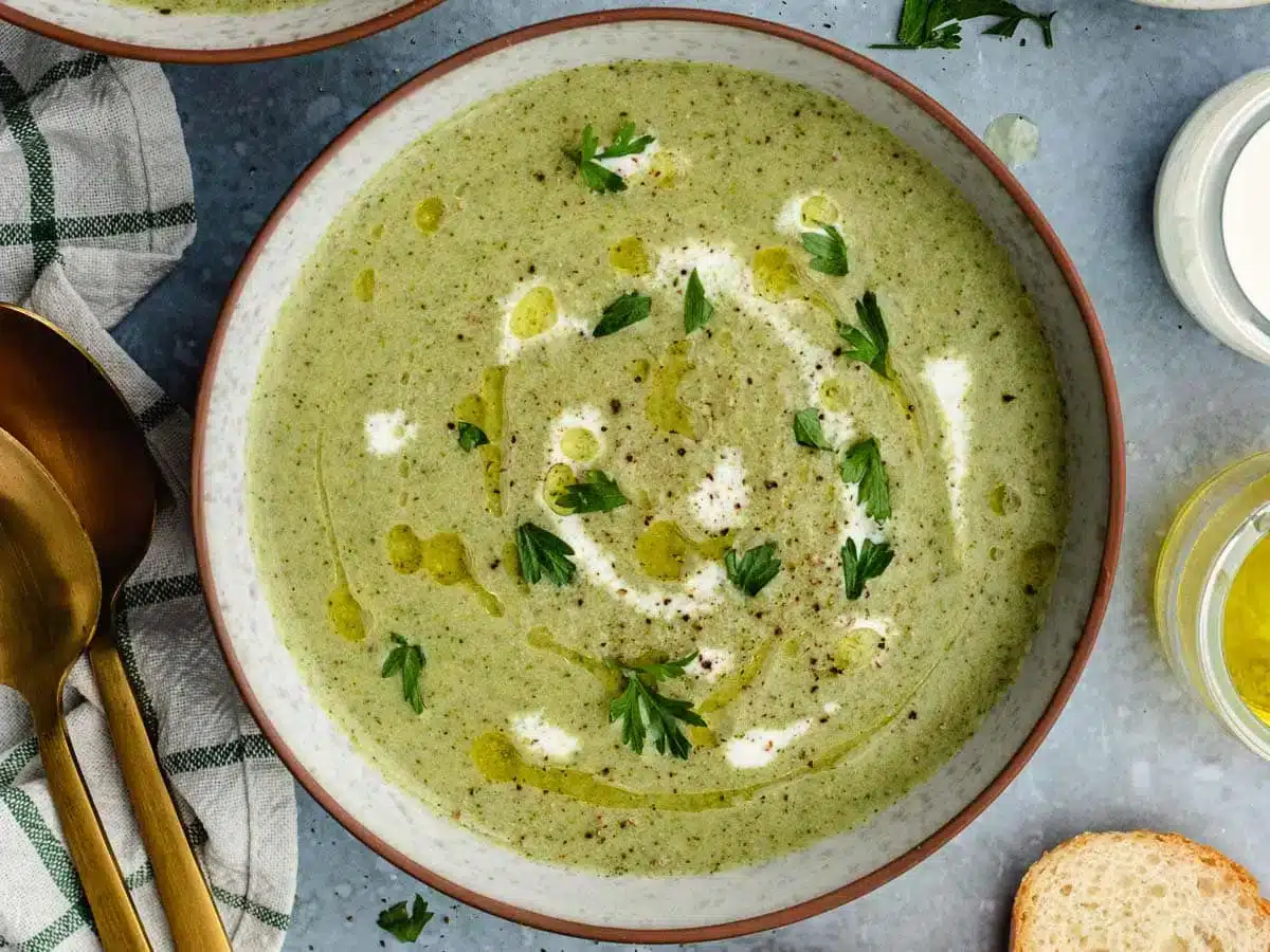 finished green soup in a bowl 