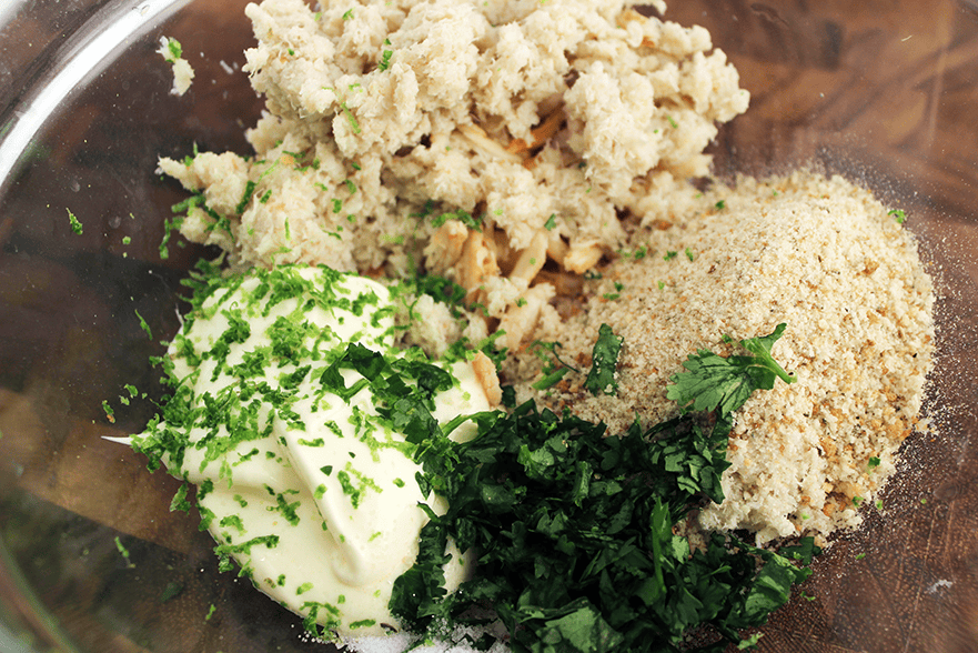 Unmixed crabcake ingredients