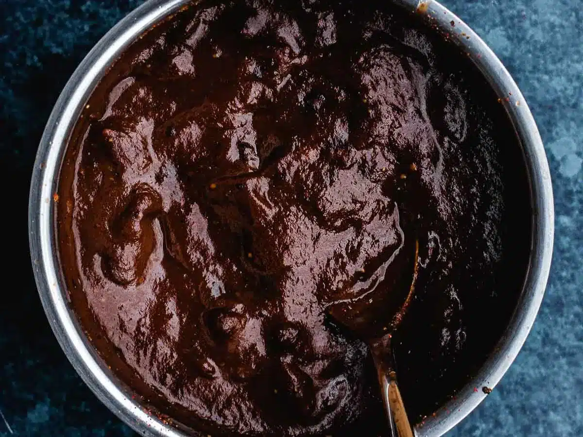 Sweet and tart Indian sauce.